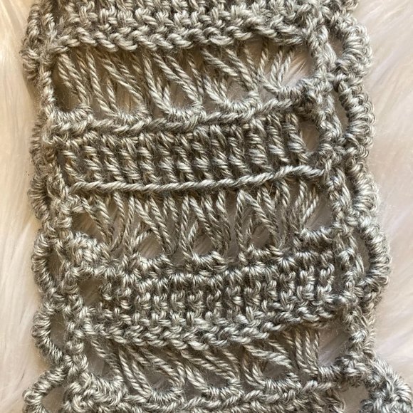 Handmade Crochet Adult Unisex Gray Loop Pattern Scarf - Picture 3 of 3